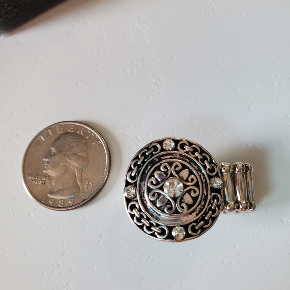 Antique Silver Tone Adjustable Band Round Ring 💥3 for $24💥 - Picture 7 of 15